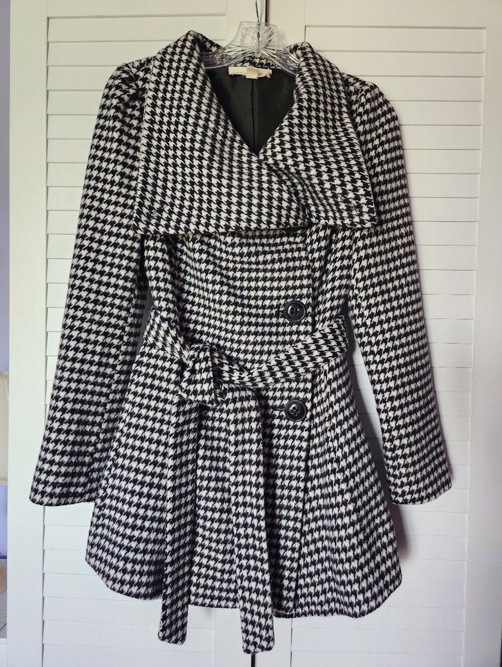 Coat - Picture 4 of 5